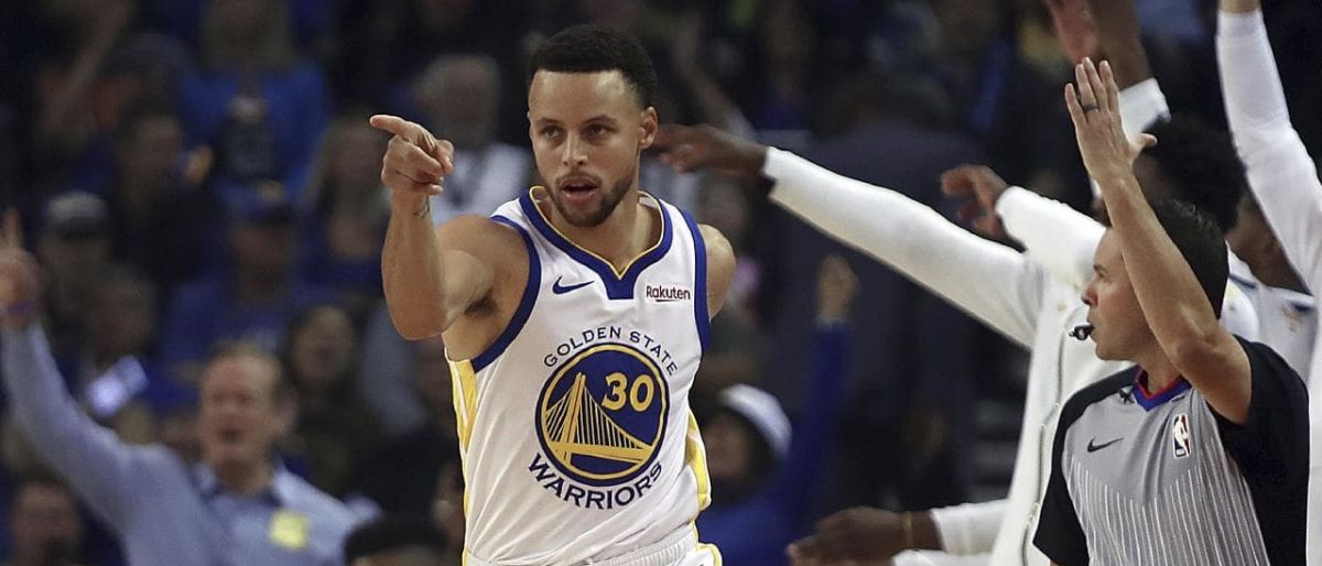 Curry y Durant guían a Warriors ante Thunder en arranque NBA