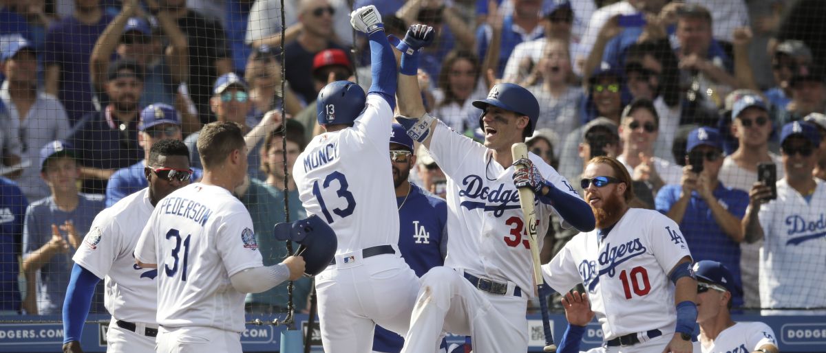Buehrle, jonrones ayudan a Dodgers a llevarse el Oeste de la L.N. por 6to año seguido