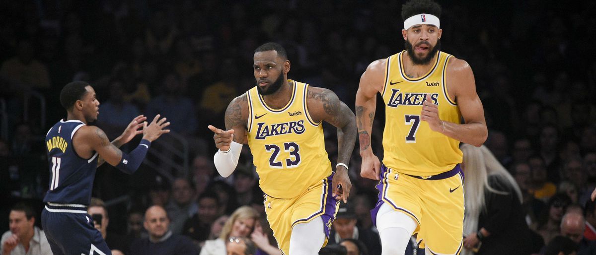 Triple-doble de LeBron guía a Lakers a triunfo sobre Nuggets