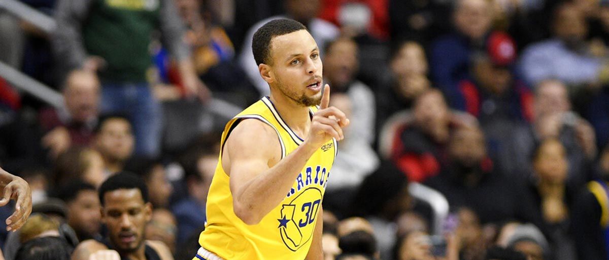 Curry anota 38 puntos y Warriors hilvana su 9no triunfo