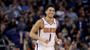 Booker anota 41 puntos y Suns derrotan 107-96 a Knicks
