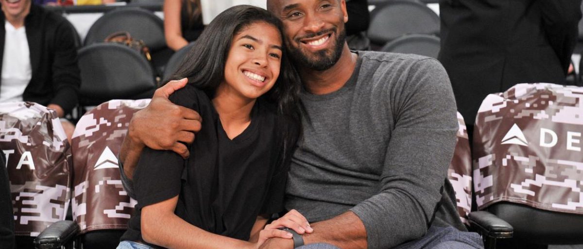 Mueren Kobe Bryant y su hija en accidente de helicóptero