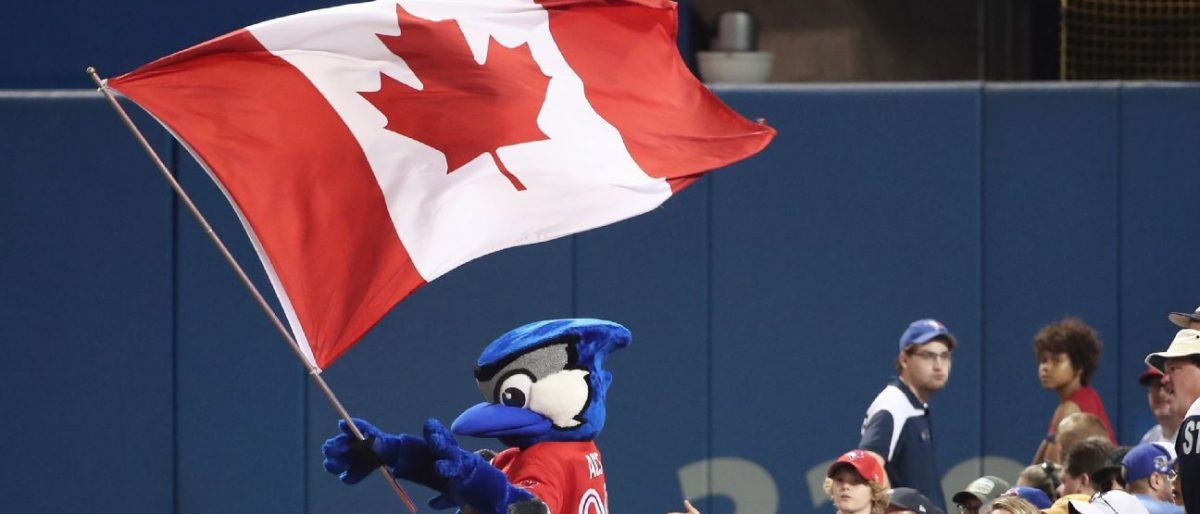 MLB entrega al gobierno de Canadá plan para jugar en Toronto